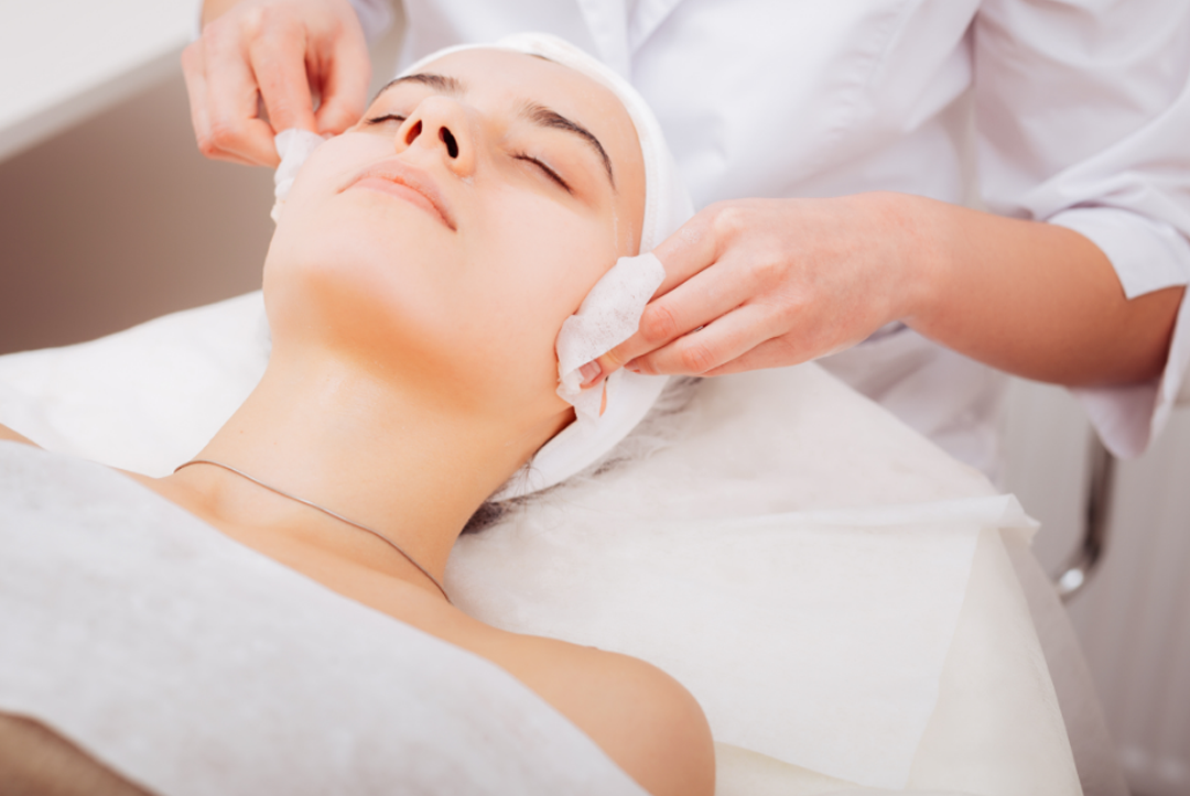 Cleanse and Facial Treatments Image